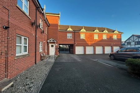 High Street, Saltney, CHESTER - Photo 2