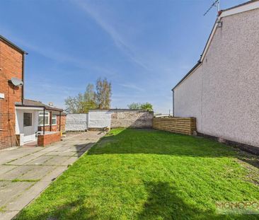 2 bedroom semi-detached house to rent - Photo 5