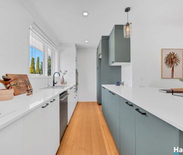 Charming Family Home in Dandenong North - Photo 6