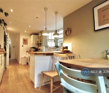 3 bedroom terraced house to rent - Photo 6