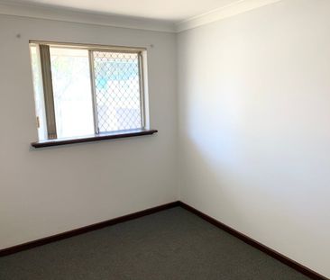 LOCATED CLOSE TO PUBLIC TRANSPORT, SHOPS AND PARKS @ $600 per week - Photo 6