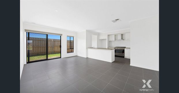 Easy Family Living in Riverwalk Estate - Photo 1