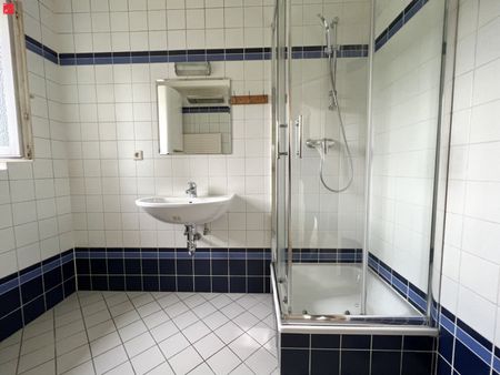 Renovierte Altbauwohnung mit Balkon! - Foto 4