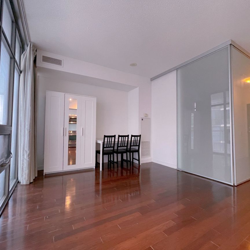 For Lease - 33 Charles Street Unit# 2212, Toronto, Ontario - Photo 1