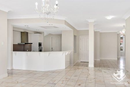 Waterfront house for rent - Photo 2