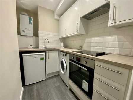 1 bedroom flat to rent - Photo 5