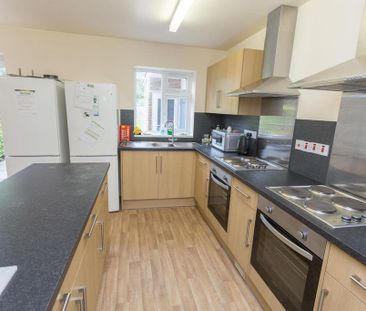 6 bedroom terraced house to rent - Photo 6