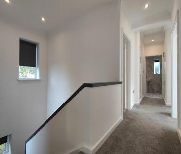 4 bedroom detached house to rent - Photo 5