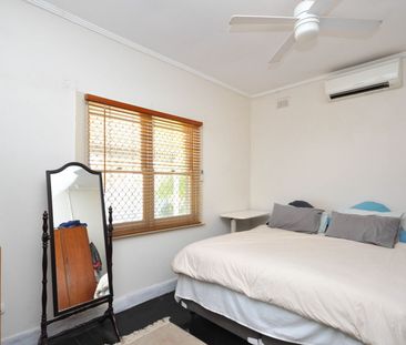 PERFECT LOCATION! - Photo 3