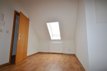 Charmante und großzügige Dachgeschosswohnung! - Photo 4