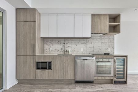 For Lease - 2020 Bathurst Street Unit# 339, Toronto, Ontario - Photo 3