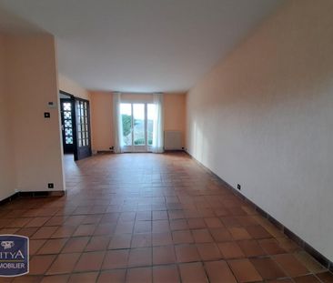 Location Maison 6 pièces 87m² LE VIGEN 87110 - Photo 1