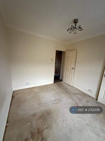 2 bedroom terraced house to rent - Photo 5