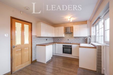 3 bedroom house to rent Normanton Spring Road, Sheffield, South Yorkshire, S13 - Photo 4