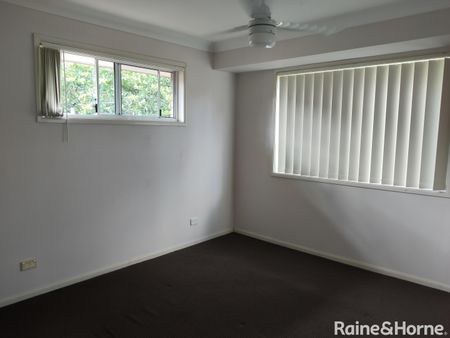 29 Leichhardt Circuit, Forest Lake QLD 4078 - House For Rent - $550 | Domain - Photo 4