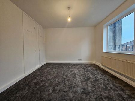 3 bedroom apartment to rent - Photo 5