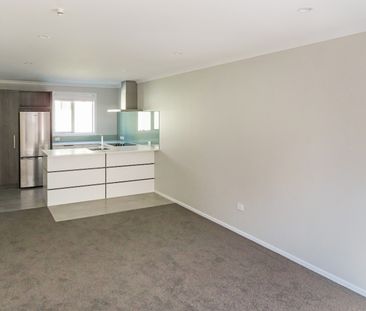 CENTRAL LOWER HUTT LIVING - Photo 3