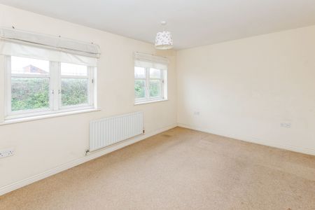 4 bedroom house to rent Lion Court, Worcester, WR1 - Photo 2