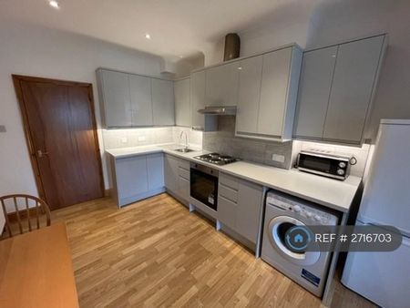 1 bedroom flat to rent - Photo 5