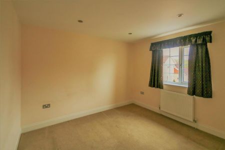 4 bedroom detached house to rent - Photo 4
