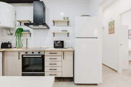 Carrer de la Indústria, Valencia, Valencian Community 46022 - Photo 3