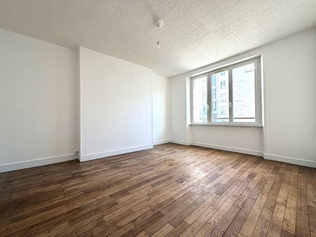 Location Appartement 4 pièces 110m² BREST 29200 - Photo 4