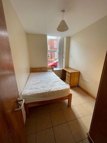 Flat 4-75 Fitzroy Avenue, Belfast, BT7 1HT - Photo 4