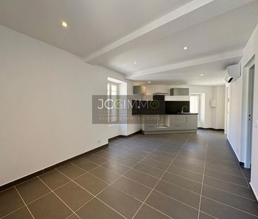 Location Appartement 2 pièces 37m² CUERS 83390 - Photo 2