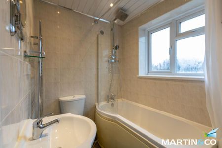 3 bedroom semi-detached house to rent - Photo 2