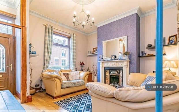 3 bedroom terraced house to rent - Photo 1