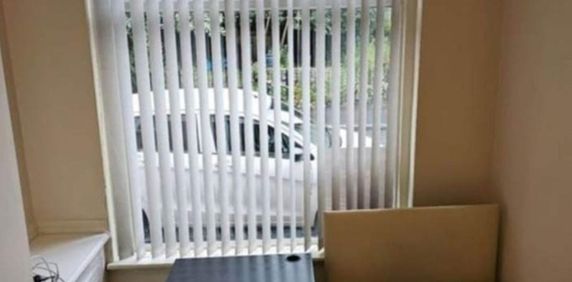 Room in a Shared House, Carnforth Street, M14 - Photo 2