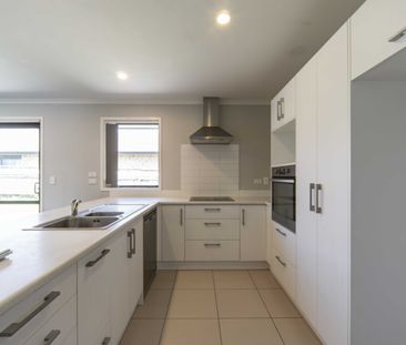 Executive Family Home - Photo 4