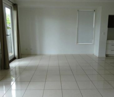 Family Home in the Beautiful Town of Seaside - Photo 4