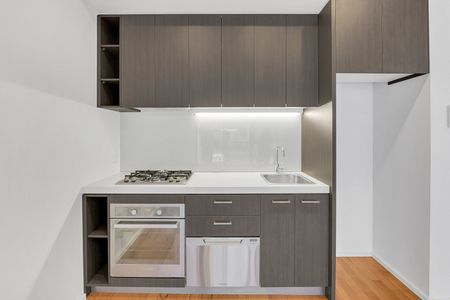 608/2 Plenty Road, Preston VIC 3072 - Photo 4