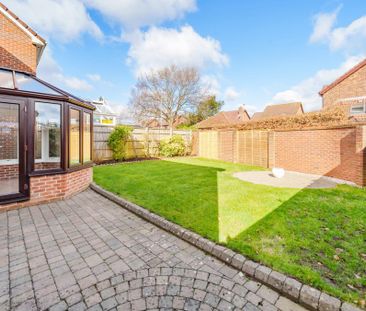 4 Bedroom House - Conference Drive, Locks Heath - Photo 2