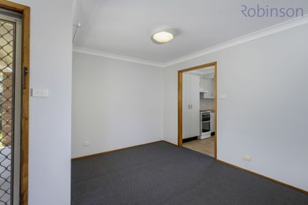 Two Bedroom Air Conditioned Town House with parking - Photo 5