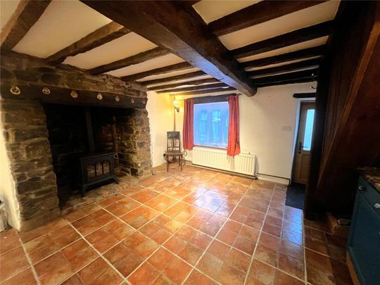 2 bedroom end of terrace house to rent - Photo 1