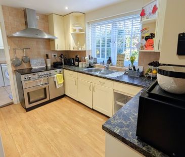 Chobham Road, Woking, Surrey, GU21 - Photo 4