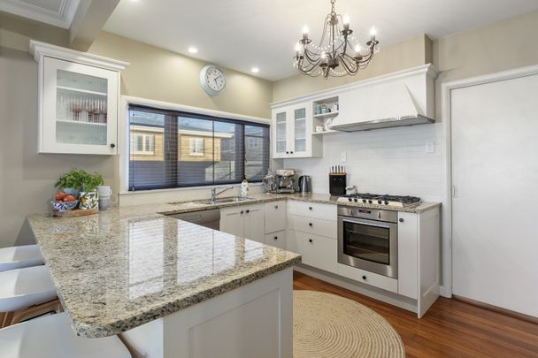 Executive Central Avenues Character - Avenues - Photo 1