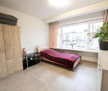 Instapklaar lichtrijk appartement met 2 slaapkamer, garagebox en zé... - Foto 3