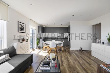 Track Street , E17 7GE - Photo 2