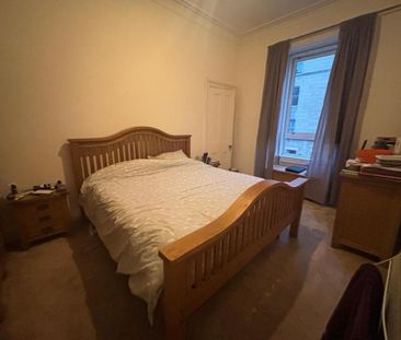 1 bedroom in a flat share to rent - Photo 3