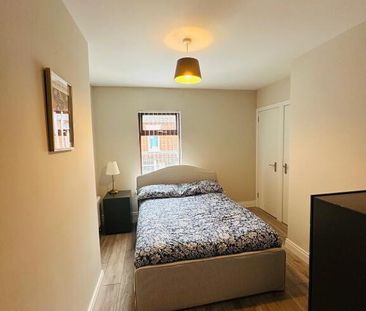 43 Glenvarlock Street, Belfast, BT5 5GS - Photo 4