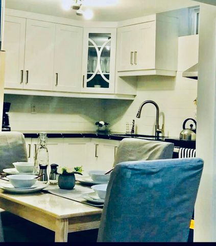 For Lease - 289 Laurentian Avenue Unit# Room#B, Mississauga, Ontario - Photo 4