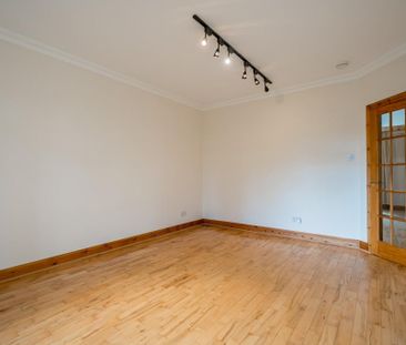 2 bedroom cottage to rent - Photo 2