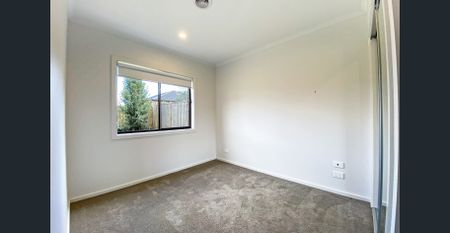 STUNNING FAMILY HOME - Photo 5