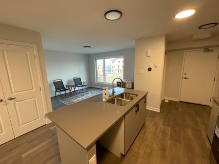 For Lease - 801 Glenroy Gilbert Drive Unit# 16, Barrhaven, Ontario - Photo 3
