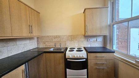1 bedroom flat to rent - Photo 3