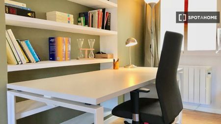 2 room luxury Flat for rent in Valencia, Spain - Photo 2