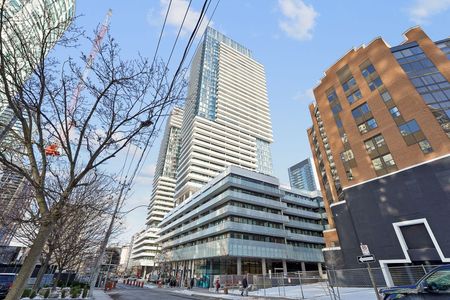 For Lease - 161 Roehampton Avenue Unit# 1512, Toronto, Ontario - Photo 2